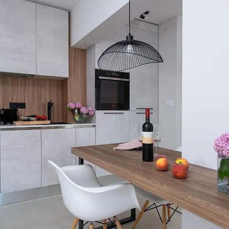 Nevera Lägenhet Pula